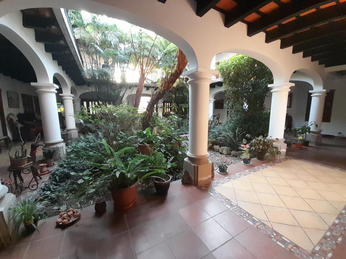 Hotel Y Jardines Casa Buho Antigua Exterior photo